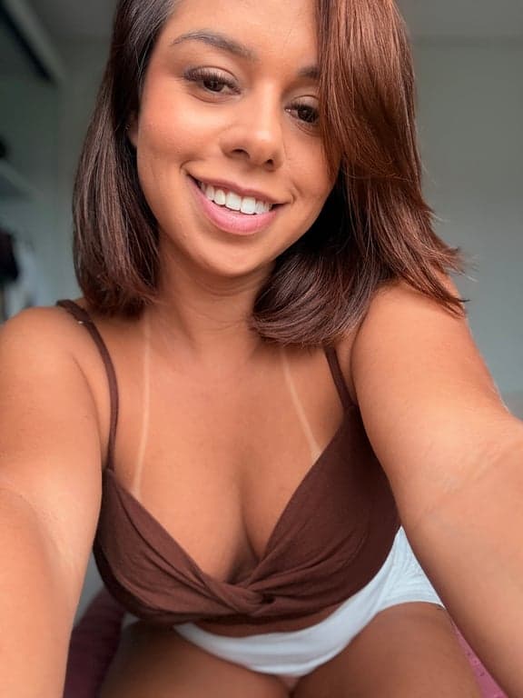 Oie me da um bom dia gostoso? 