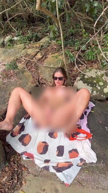 BATI UMA SIRIRICA NA PRAIA 